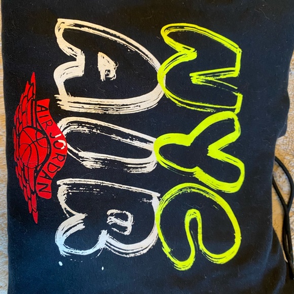 Air Jordan NYC Hoodie - Picture 7 of 7